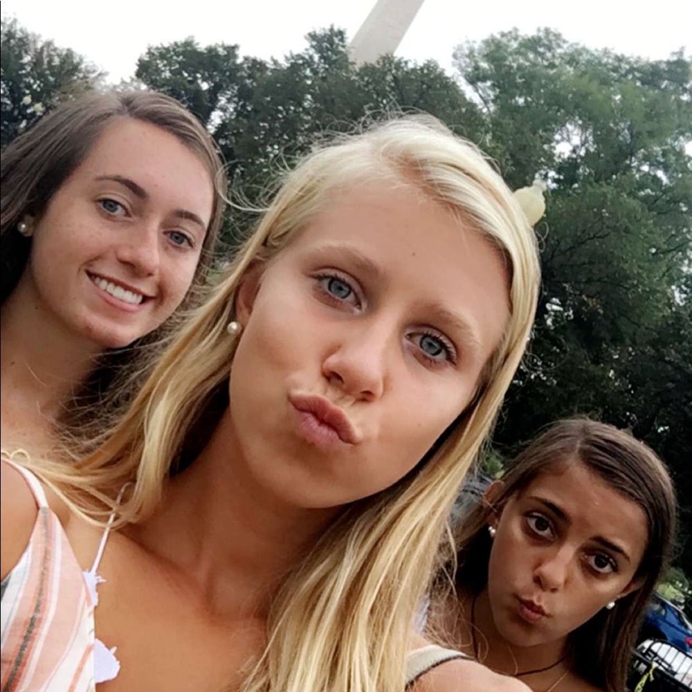 Meet your Posher, Rose